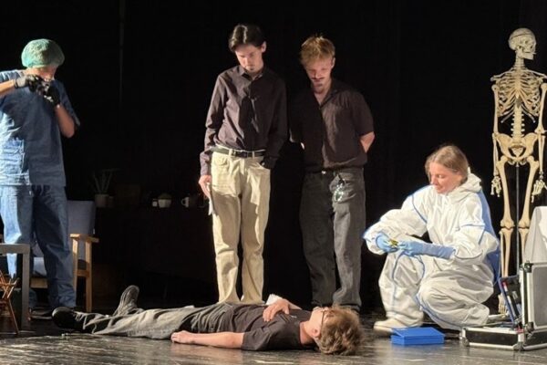 Závěrečné divadlo deváťáků